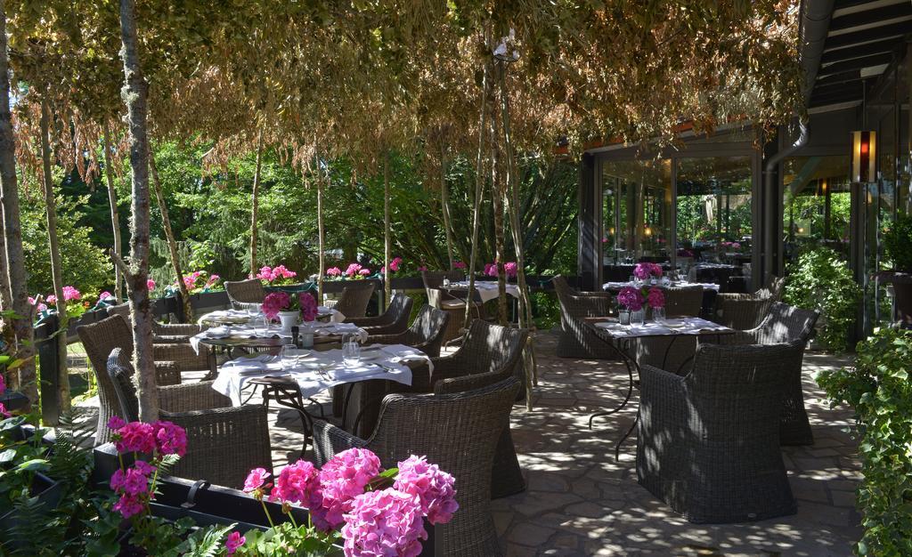 Logis Hotel - Restaurant Le Relais De Comodoliac Saint-Junien Buitenkant foto